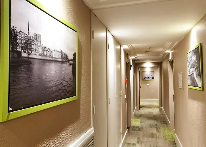 Comfortable Near La Defense With Elevator Appartement Courbevoie