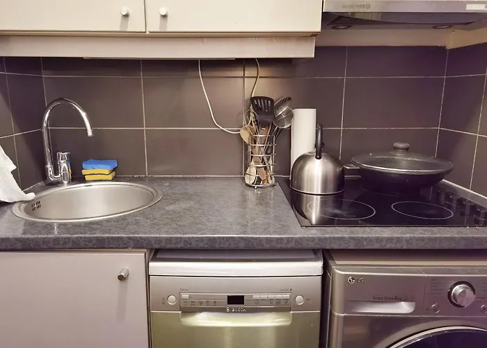 Appartement Comfortable Near La Defense With Elevator Courbevoie